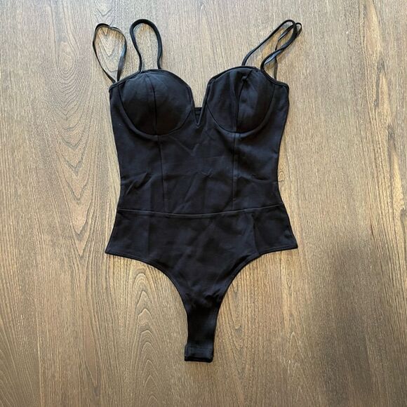 NWOT Guess Los Angeles Black Corset Bodysuit V-Underwire Spaghetti Straps Sz S - Picture 1 of 9